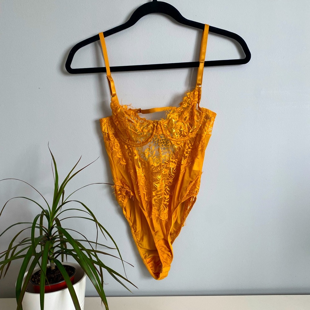 NWOT Okakie (Workhall) bodysuit